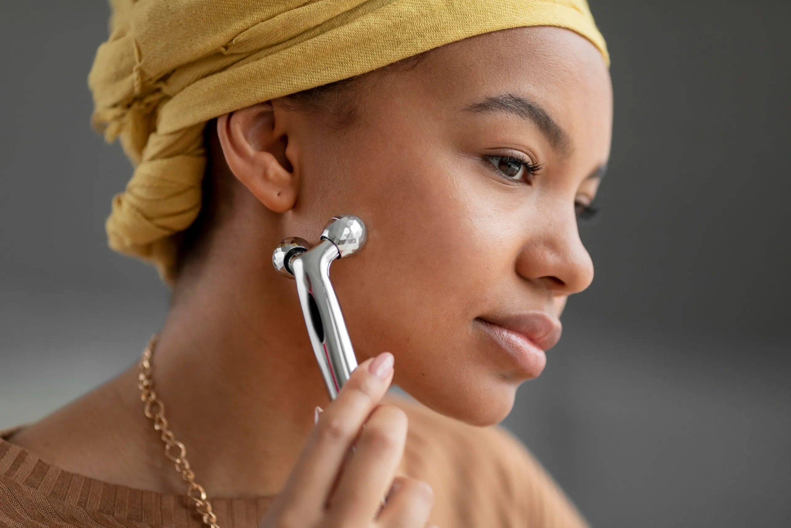 Lulupurest™ 4D Roller Facial Massager – Anti-Aging Face Lifting &amp; Contouring Tool